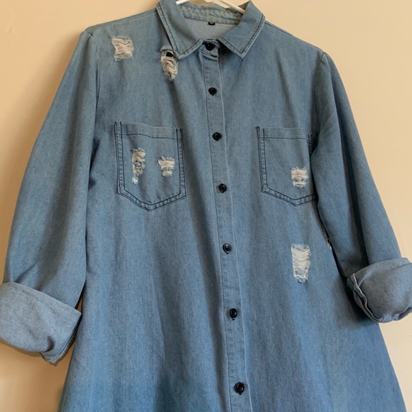 🚫SOLD🚫 Distressed Denim Jean Jacket Duster - Picture 4 of 6